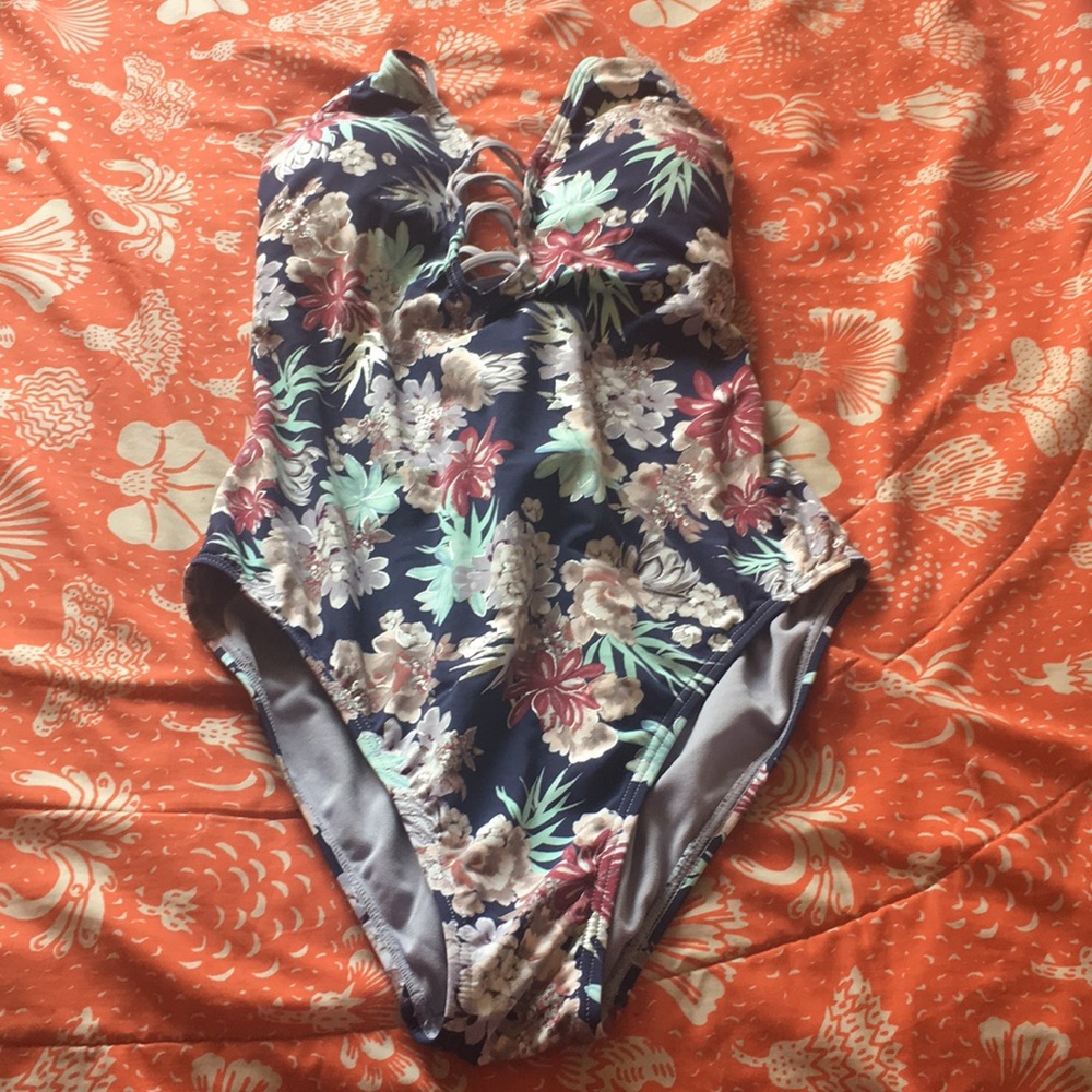 One piece bathing suit